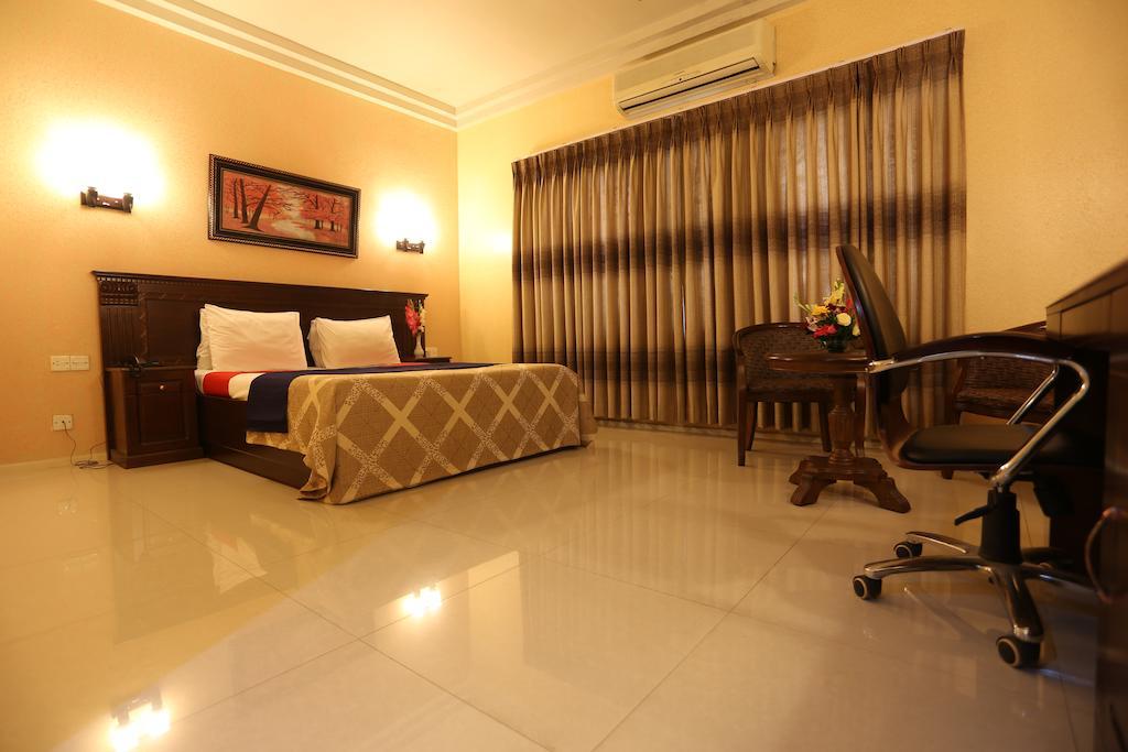 Eastern House Hotel Dhaka Exterior photo